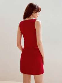 MOTF PREMIUM 纯金属细节修身无袖针织上衣和裙子毛衣套装 - 紅色 - 查看 3