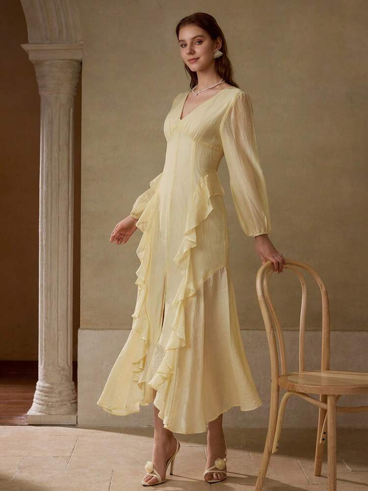 Vestido de cuello en V, manga larga, cintura ceñida, con volantes y bajo asimétrico, minimalista