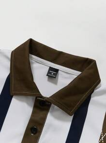 Manfinity Homme 1 pieza Camisa polo de manga corta con patrón geométrico para hombre. El diseño geométrico llamativo presenta franjas diagonales alternadas en colores marrón, azul marino y crema a través del área del pecho, creando un aspecto visualmente atractivo y sofisticado. El cuello es de color marrón. Esta camisa polo casual-a-empresarial popular e madura es perfecta para el uso diario y una excelente opción de regalo para novios, esposos y parejas.