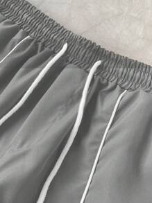 STYNVO Manfinity Streetrush Contrast Trim Shirt And Shorts Set For Men - Dark Grey - View 4