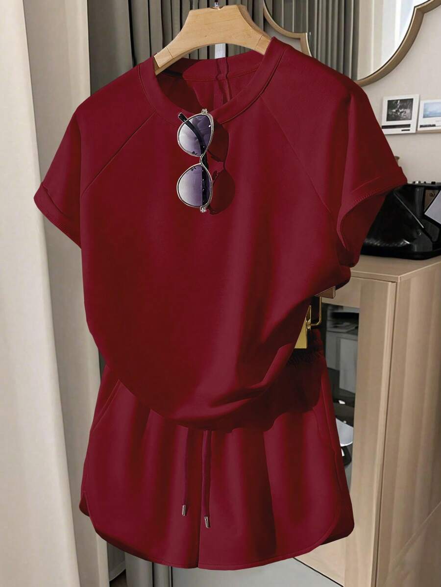 TrendSteals 2pcs Women Sets Raglan Sleeve Casual Loose Fit Short Sleeve T-Shirts - Burgundy - View 1
