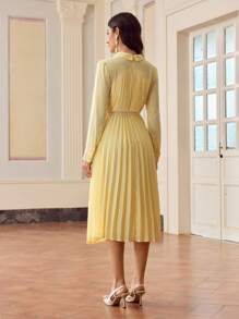 ZEYLAH Elegant Solid Color Raglan Sleeve Pleated Dress - Yellow - View 3