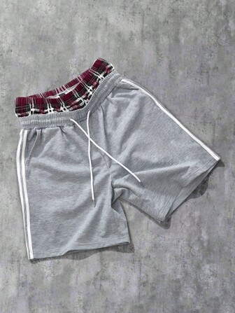 Prep Pantaloncini sportivi casual da uomo! Corpo principale grigio con strisce bianche laterali, fascia vita a quadri rosso e nero aggiunge un tocco di moda, il miglior regalo per il fidanzato/la fidanzata in stile Y2K