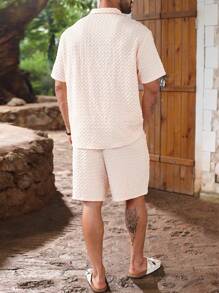 ResortEase Herren Große Größen Set aus einfarbigem Kurzarm-Hemd mit Einzelknopfleiste und Shorts - Khaki - Übersicht 4