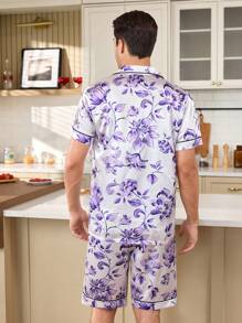 Conjunto de pijama elegante de satén con estampado floral para hombres