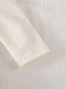 SHEIN Vintaside Kids 2 件婴儿/女婴套装，可爱 3D 花朵公主风格二合一长袖上衣和休闲长裤套装，秋冬 - 粉色 - 查看 8