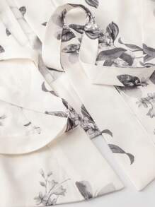 Irokai 花卉印花交叉裹身优雅蝙蝠袖浴衣 - 杏色 - 查看 6