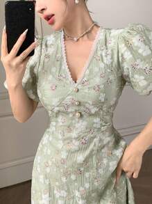 DAZY Vestido midi con estampado floral, cuello en V, mangas cortas abullonadas, botones de perla y textura para vacaciones para mujer