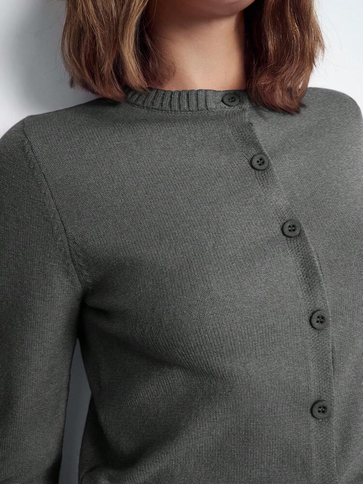 SHEIN Maija Women's Elegant Solid Gray Round Neck Long Sleeve Button-Front Minimalist Knit Cardigan, Made Of Fine Fabric, Lightweight And Comfortable, Classic Ribbed Design And 3D Buttons Add Texture. Simple And Versatile Fit, Suitable For Daily Commute, Office, Business Casual, Teaching And Formal Occasions