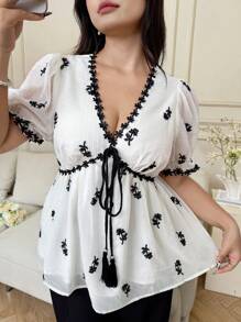 SHEIN Clasi Plus Size Women's Black & White Contrast Collared Blouse, Elegant Embroidered Fabric Slim Fit Blouse For Summer