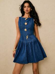 Poéselle Abito in denim alla moda con scollo rotondo e maniche arricciate, decorato in metallo, da donna - Blu lavato medio - Visualizzare 3