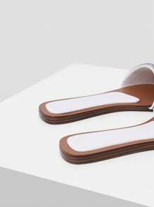 MOTF PREMIUM Flache Sandalen mit quadratischer Zehenkappe und Strass-Detail