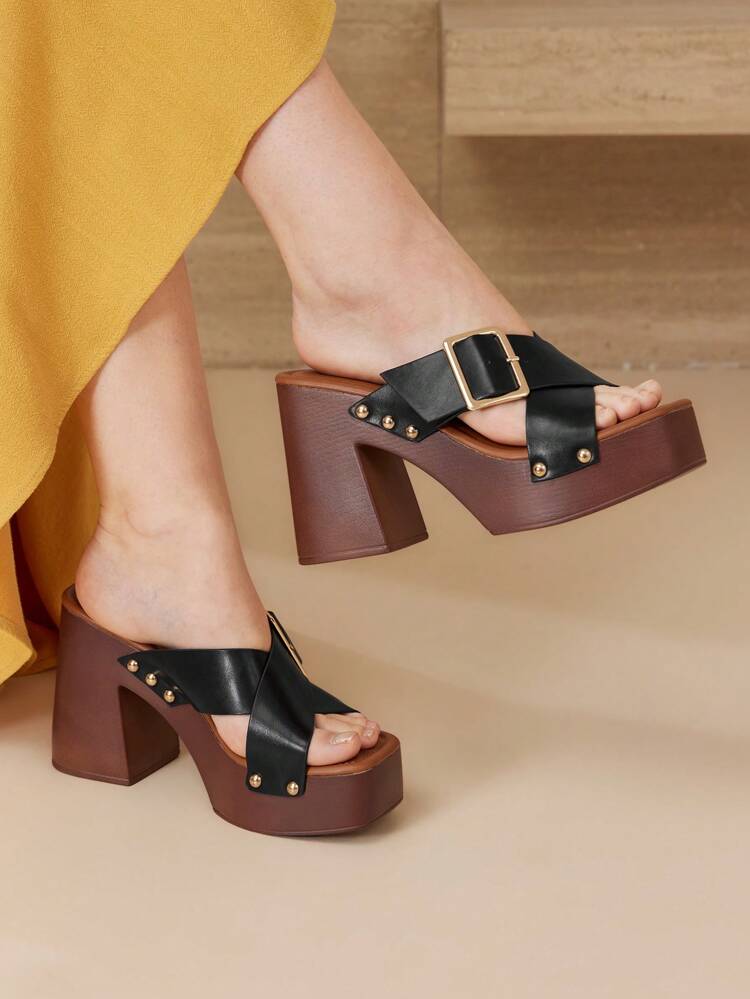 Sandales femme à semelle épaisse et bride marron