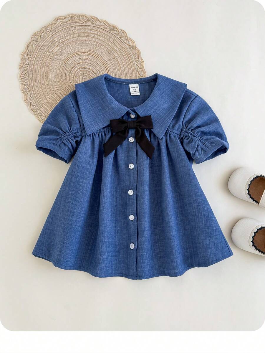 SHEIN Baby Mädchen elegantes Collegeoutfit, süßes blaues Kleid mit Peter Pan Kragen und Schleife, locker geschnitten, Kurzarm