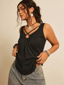 Freevana 大碼前交叉弧形下擺背心上衣 - 黑色 - 查看 1