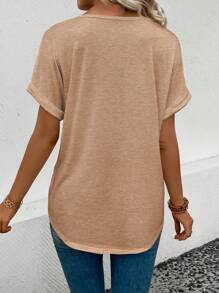 SHEIN LUNE Camiseta feminina casual com decote em V e manga curta, cor sólida, versátil para o verão - Damasco - Ver 2