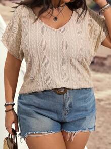 Breezaya 加大碼花朵蕾絲V領提花針織短袖T恤 - 杏色 - 查看 4