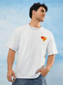 SHEIN SUPERMAN 2025 Camiseta de manga corta blanca de verano casual para hombres con estampado de figura de héroe y letras - Blanco - Ver 2