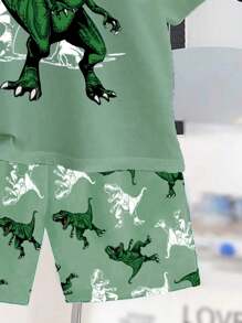 SHEIN Set de 2 piezas para niño preadolescente con camiseta de manga corta, cuello redondo y pantalón corto con estampado gráfico de Tiranosaurio Rex clásico y sencillo, para el verano - Multicolor - Ver 5