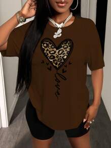 Zolique Camiseta gráfica de ajuste holgado con estampado de leopardo en forma de corazón y hombros caídos para mujer - Marrón - Ver 1
