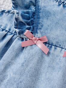 SHEIN Baby Girls' 2025 New Pink Ribbon Bow Accent Blue Denim Cap Sleeve Dress, Spring And Summer Casual Vacation Country Boho Wear - Light Wash - View 3