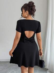 Elenzga Abito elegante estivo di taglia grande in colore nero tinta unita, con decorazione fiocco e schiena scoperta - nero - Visualizzare 6