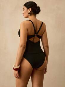 SHEIN VCAY 大码女式夏季海滩度假简约纯色O型环露背侧系带比基尼套装