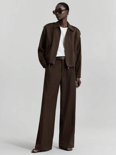 Ontre Chaqueta de mujer de estilo urbano moderno, color marrón, con ajuste oversize, estilo casual, cuello de solapa, manga larga, bolsillos funcionales, dobladillo elástico, chaqueta corta, para usar en otoño, prenda exterior casual diaria, de estilo básico discreto y duradero, que combina con todo y es adecuada para cualquiera, para usar en la calle o en una cafetería