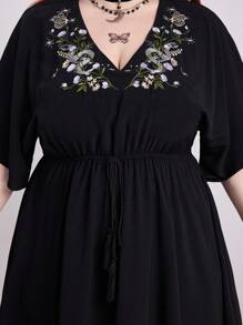 ROMWE Spring/Summer Carnival Party Casual Black Gothic Hippie Vacation Style Black Star & Moon Plant Snake Print Embroidered Plus Size Dress - Black - View 4