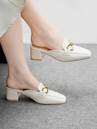 CUCCOO BIZCHIC Damen Flacher quadratischer Zehenbereich Metall Schnallen Dekor Loafer