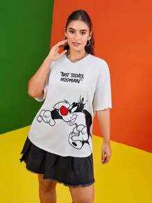 LOONEY TUNES X SHEIN 大码女式休闲卡通猫和口号印花落肩宽松白色 T 恤，夏季 - 白色 - 查看 6