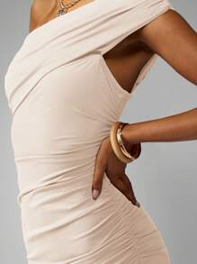 MISSGUIDED One Shoulder Ruched Evening Gown Floor Length Formal Wedding Guest Party Maxi Dress With High Split Draped Design Elegant - Cream - View 6