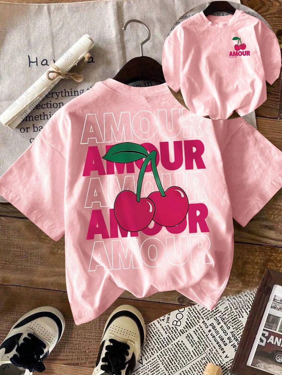 SHEIN Unity Camiseta casual de manga corta con cuello redondo y estampado de letras y cerezas para mujeres de talla grande