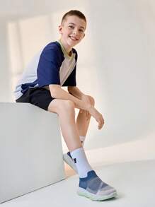 JNSQ 1 paire de chaussures de sport respirantes pour enfants avec fond souple, confortable et tout-aller, bleu avec contrastes de couleurs, en Glissant, pour la rentrée scolaire