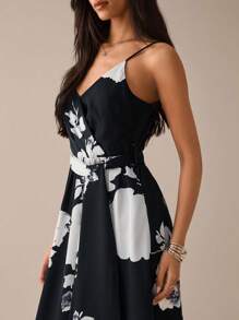 Lilora Vestido largo de tirantes para mujer con estampado floral pequeño, cintura con lazo autoajustable, estilo elegante de fiesta de té de verano, estilo urbano casual y de ocio - Azul Marino - Ver 6
