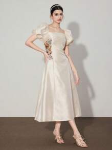 Feyla Đầm dài vừa phải thanh lịch cổ vuông thêu hoa tay bồng ngắn cho nữ - Màu be - Xem 4