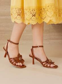 MOTF PU LEATHER STEREO FLORAL HEELED SANDALS - Red - View 3