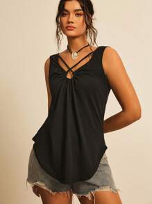 Freevana 大碼前交叉弧形下擺背心上衣 - 黑色 - 查看 3