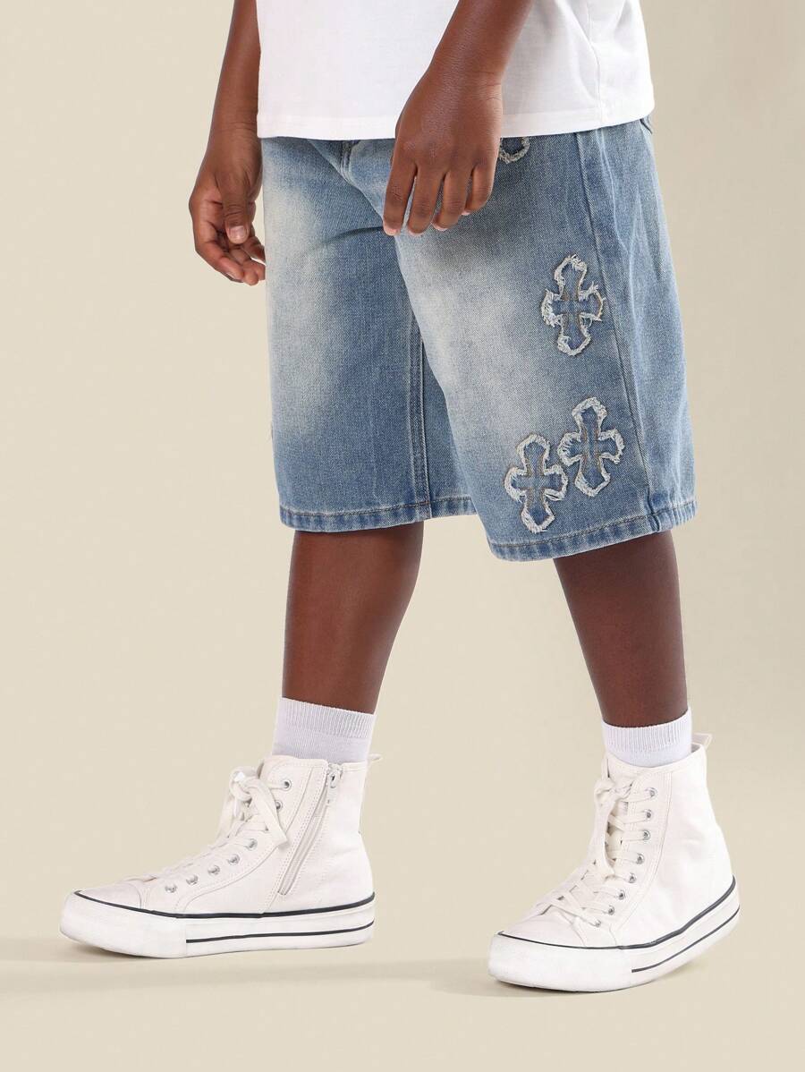 SUMWON Short en jean de style vintage, motif croix, design déchiré. Short ample pour garçons, longueur genou, style classique Jorts pour l'été