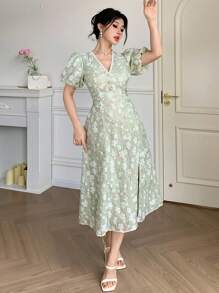 DAZY Vestido midi con estampado floral, cuello en V, mangas cortas abullonadas, botones de perla y textura para vacaciones para mujer