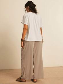 SHEIN VCAY 2 pezzi Completo di taglia grande - T-shirt grafica a rose e pantaloni, set da vacanza estiva in due pezzi, abbigliamento per spiaggia, t-shirt grafiche primaverili, abbigliamento casual elegante da donna, completi boho e da festival, pantaloni da lavoro, abbigliamento da vacanza tropicale ed elegante - Multicolore - Visualizzare 2