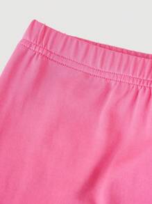 Conjunto de 2 peças de camiseta e shorts de ciclismo skinny com estampa de laço contrastante para meninas adolescentes, para a volta às aulas e cheio de estilo para meninas