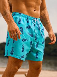 Manfinity VDAYZ Shorts casuales de playa para hombres con cintura con cordón y estampado de caballitos de mar todo sobre