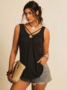 Freevana 大碼前交叉弧形下擺背心上衣 - 黑色 - 查看 5