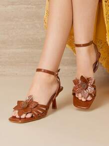 MOTF PU LEATHER STEREO FLORAL HEELED SANDALS - Red - View 5