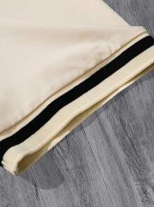 Manfinity Homme 男士字母印花V领短袖休闲T恤和抽绳腰短裤套装