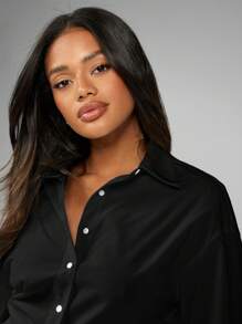 MISSGUIDED Camicia di cotone con bottoni e maniche lunghe, adatta per l'ufficio e ambienti professionali, blusa con colletto