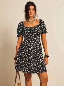 SHEIN VCAY Robe d'été bohème avec imprimé floral Ditsy, buste froncé, nœud devant et manches bouffantes