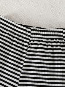 SHEIN Conjunto de top de manga larga con cuello Peter Pan y pantalones a rayas negras y blancas para bebé niña, conjunto casual a juego para la familia de otoño con textura acanalada para uso en casa y al aire libre - Blanco y Negro - Ver 7