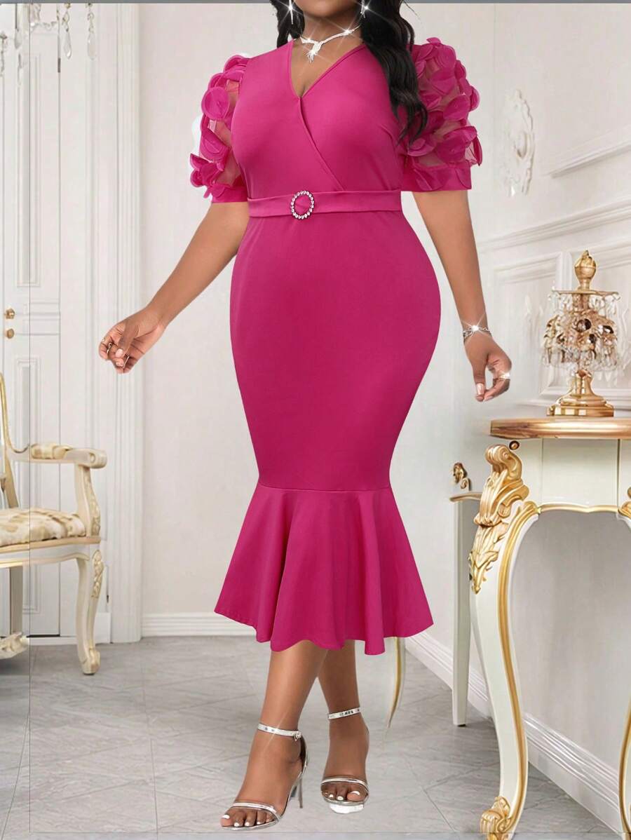 SHEIN Lady Váy midi tay ngắn cỡ lớn màu đỏ hồng cổ bẻ kết hợp thắt lưng đuôi cá cho tiệc cocktail đi làm văn phòng thanh lịch mùa xuân và mùa hè - Màu Hồng Tươi - Xem 1